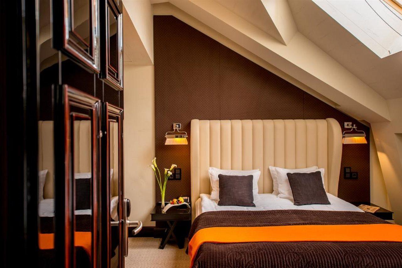 Astoria Hotel Lviv Bagian luar foto