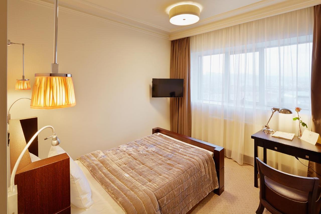 Astoria Hotel Lviv Bagian luar foto