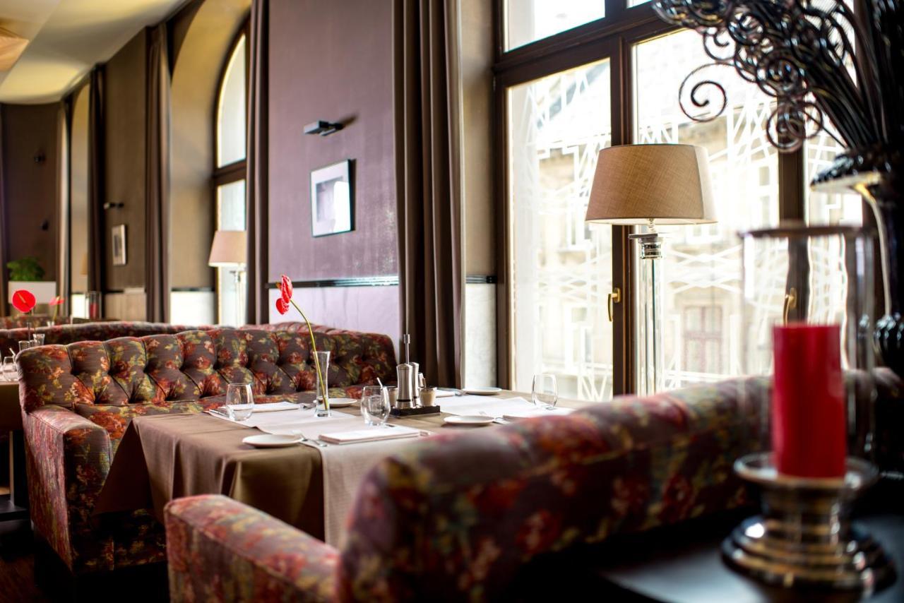 Astoria Hotel Lviv Bagian luar foto