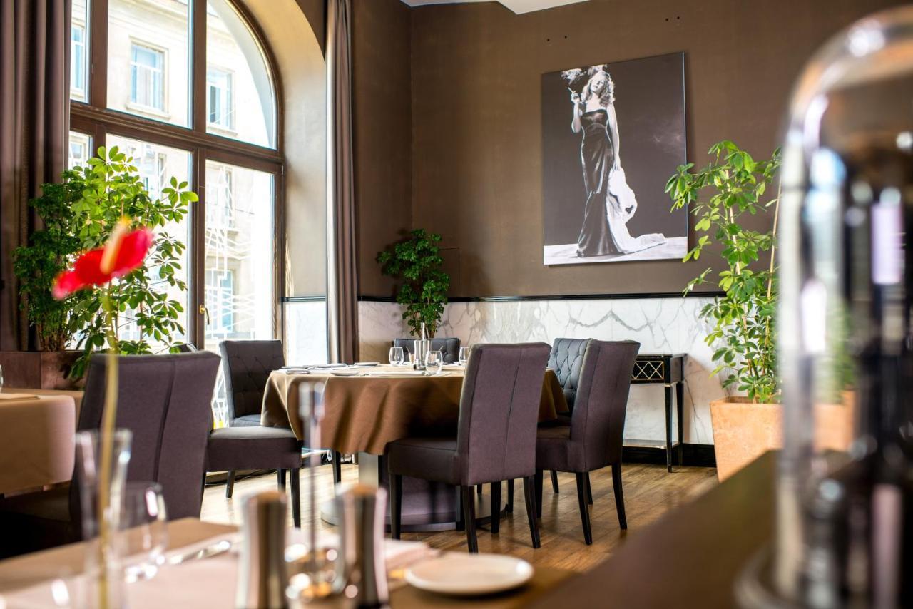 Astoria Hotel Lviv Bagian luar foto