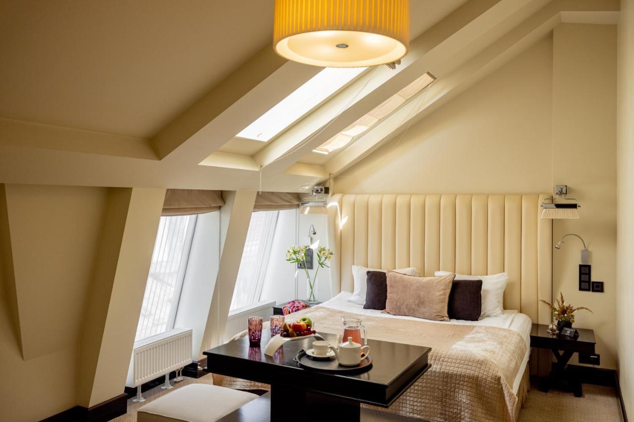 Astoria Hotel Lviv Bagian luar foto