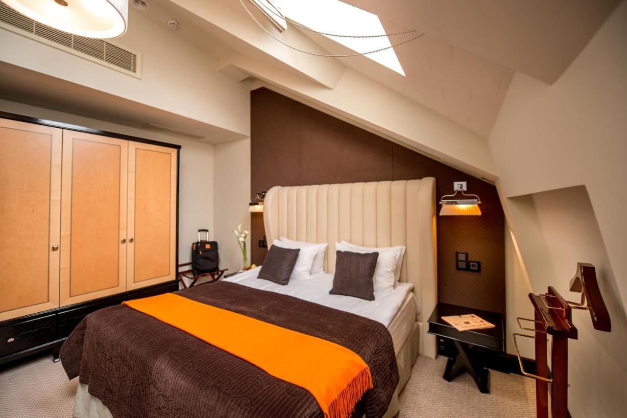 Astoria Hotel Lviv Bagian luar foto
