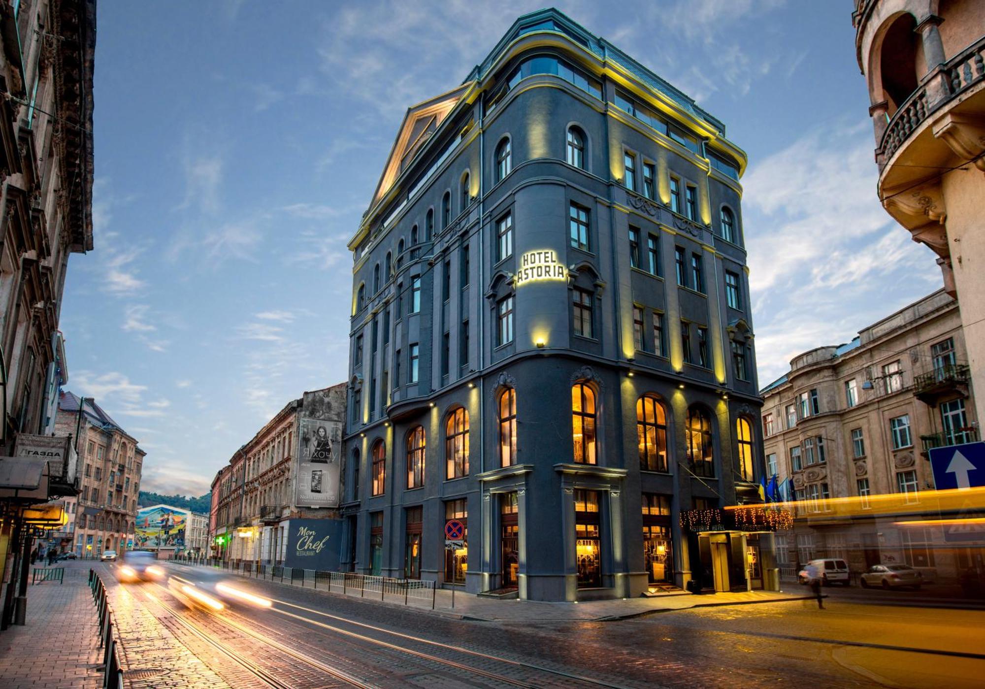 Astoria Hotel Lviv Bagian luar foto
