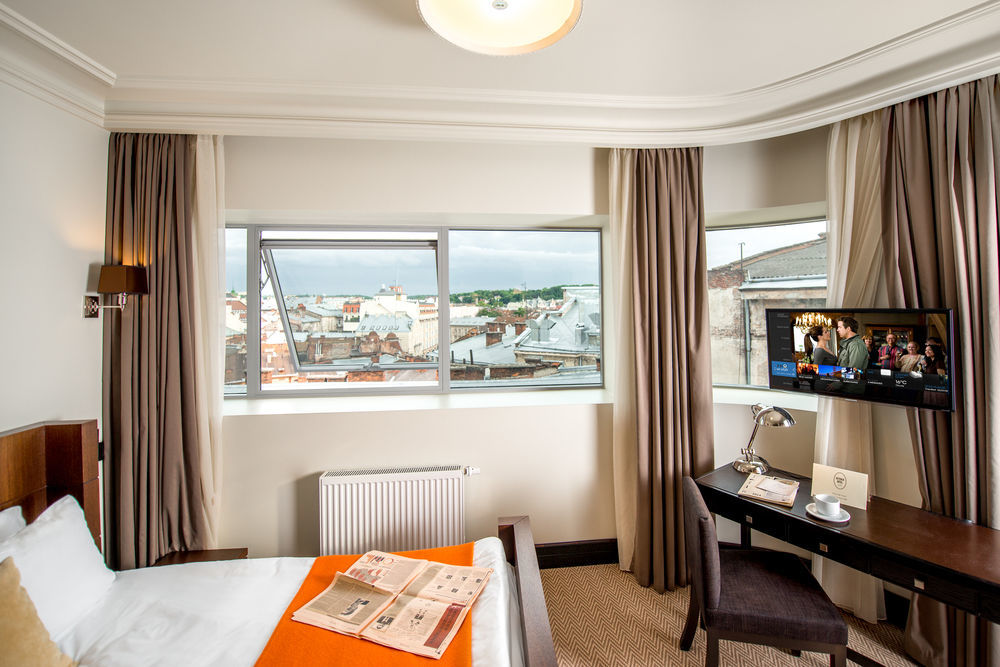 Astoria Hotel Lviv Bagian luar foto