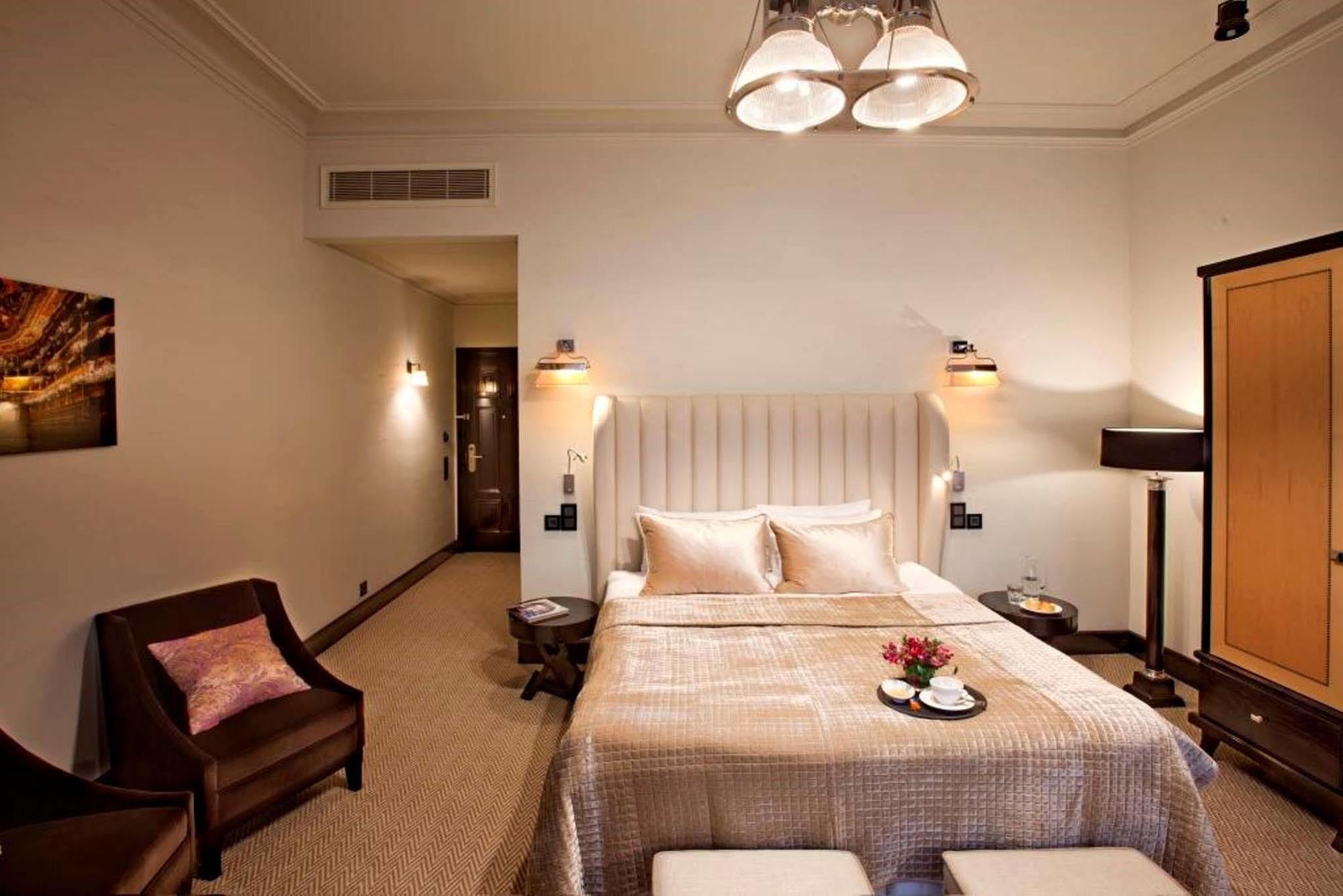 Astoria Hotel Lviv Bagian luar foto